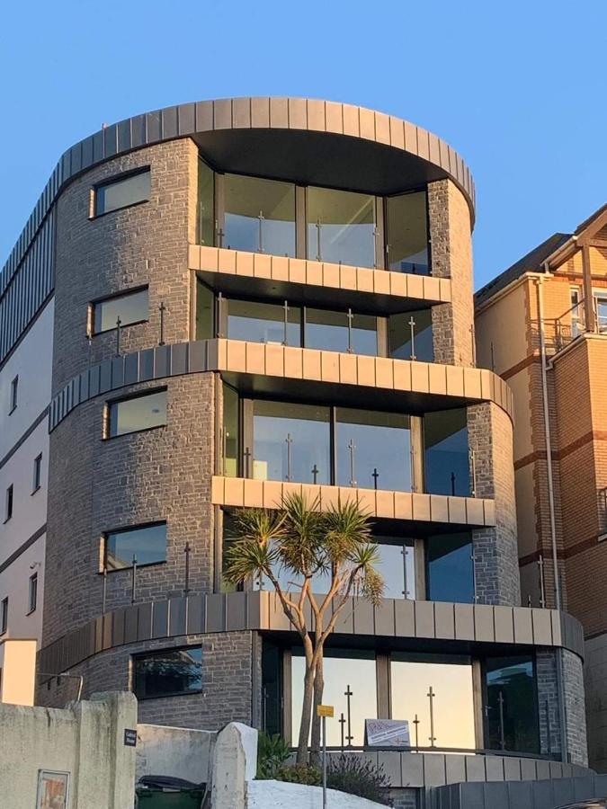 4 The View Apartments Ilfracombe - Seafront, Parking, Lift, Ev Eksteriør billede