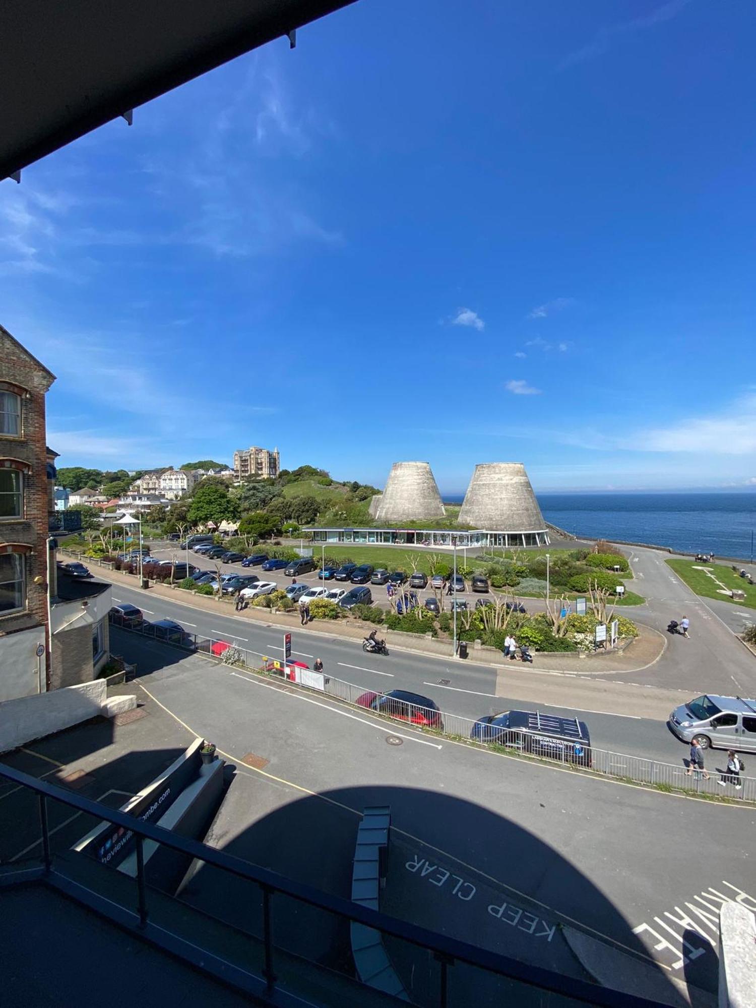 4 The View Apartments Ilfracombe - Seafront, Parking, Lift, Ev Eksteriør billede