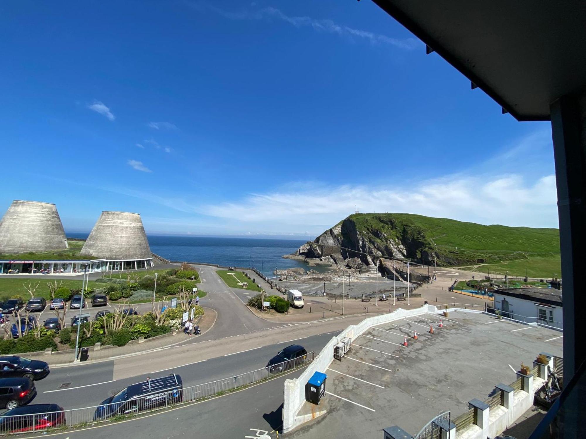 4 The View Apartments Ilfracombe - Seafront, Parking, Lift, Ev Eksteriør billede