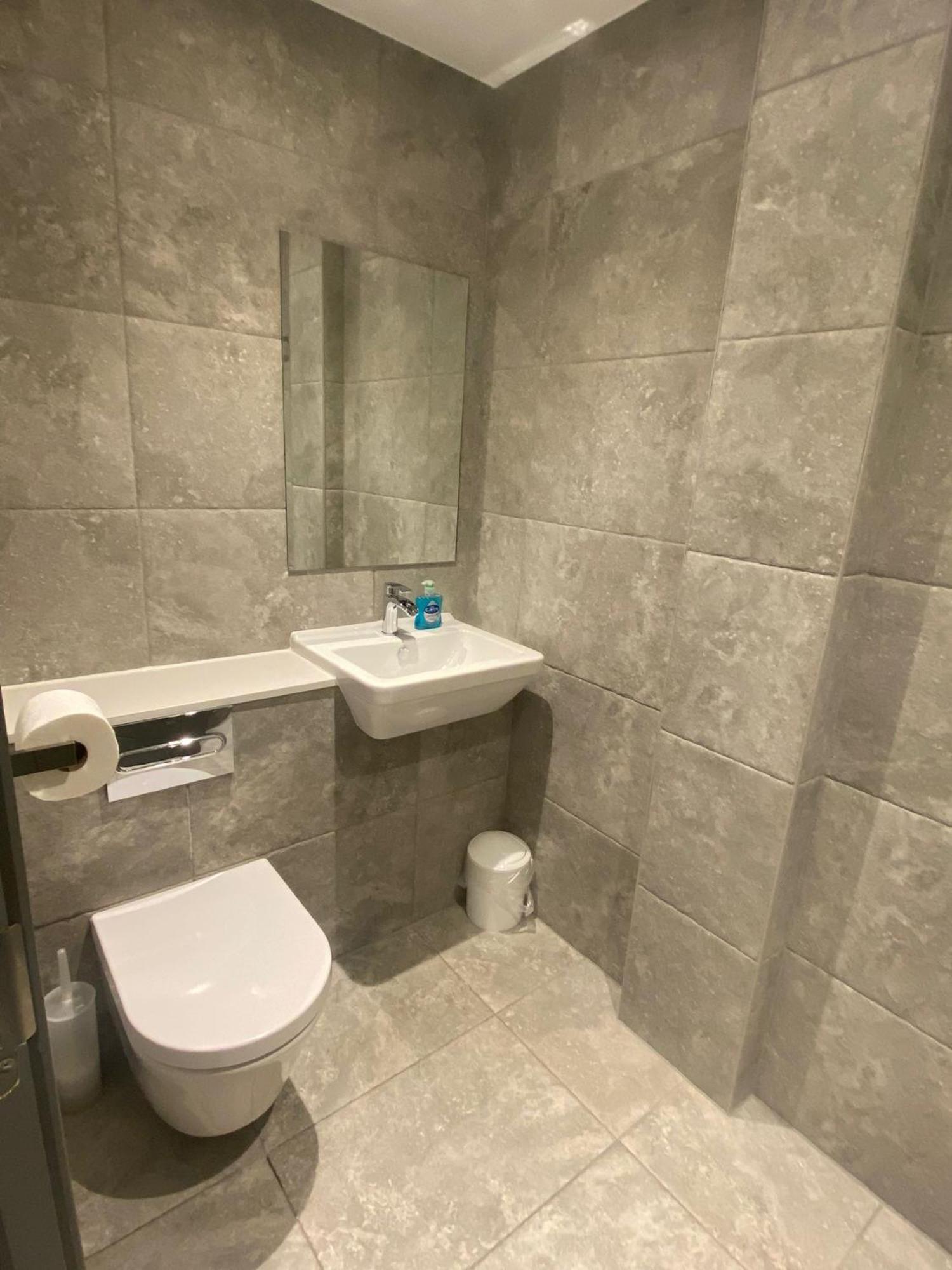 4 The View Apartments Ilfracombe - Seafront, Parking, Lift, Ev Eksteriør billede