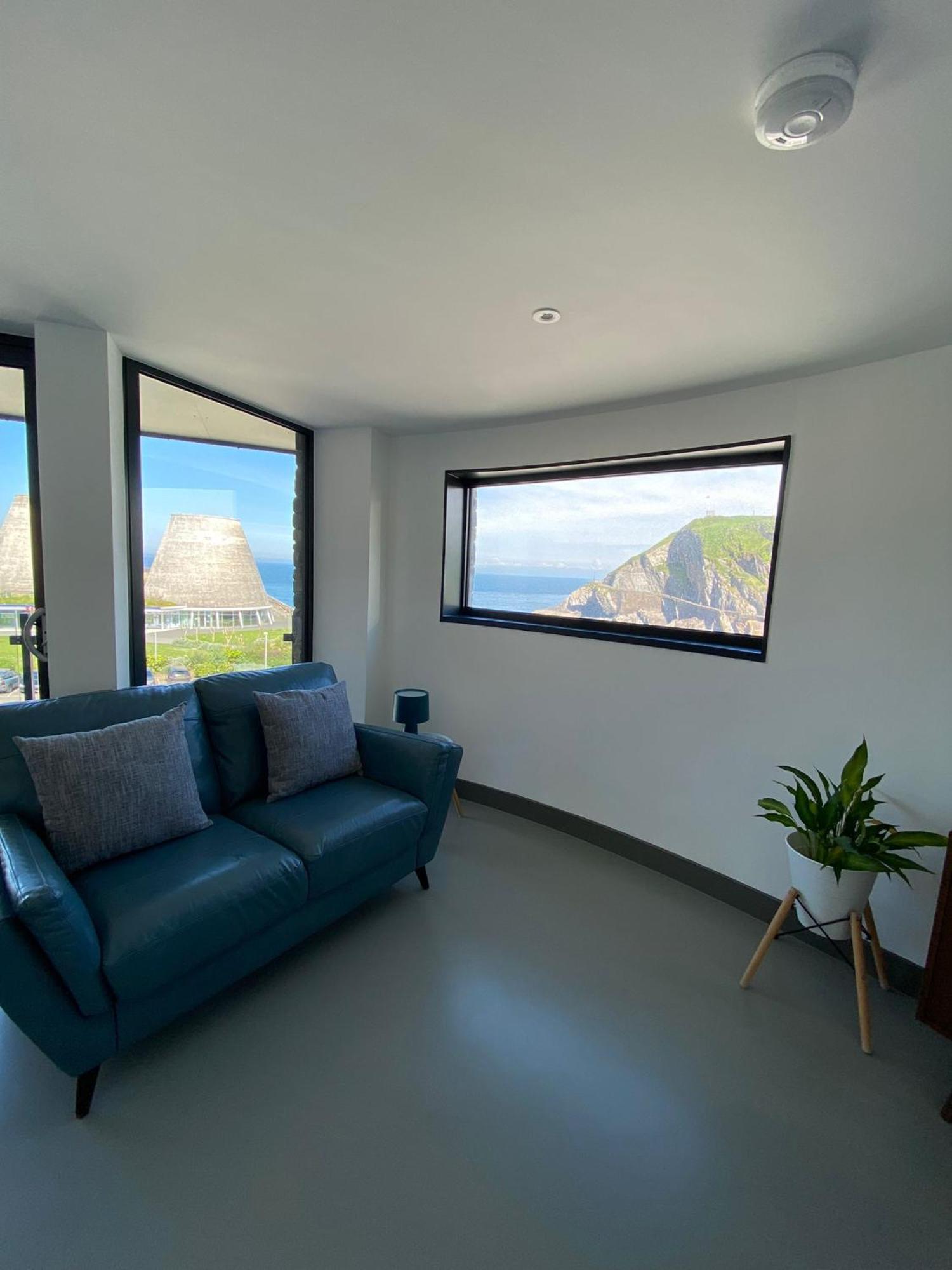 4 The View Apartments Ilfracombe - Seafront, Parking, Lift, Ev Eksteriør billede